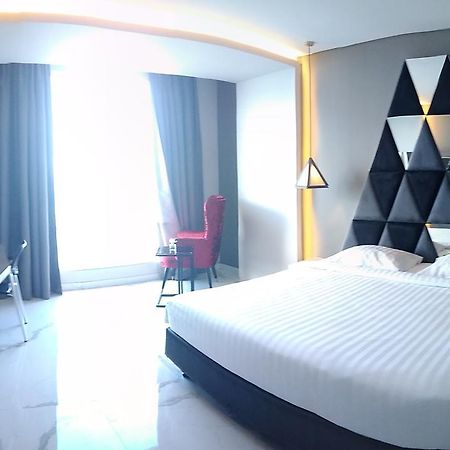 M Hotel Kupang Kupang  Exterior foto