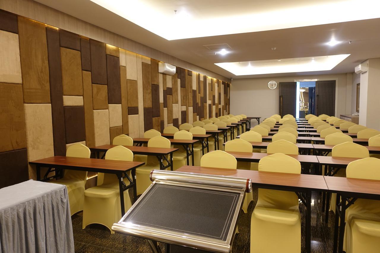 M Hotel Kupang Kupang  Exterior foto