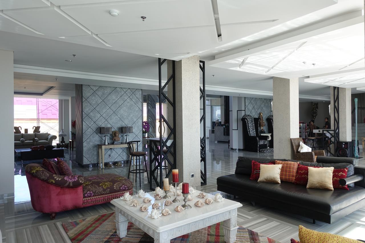 M Hotel Kupang Kupang  Exterior foto