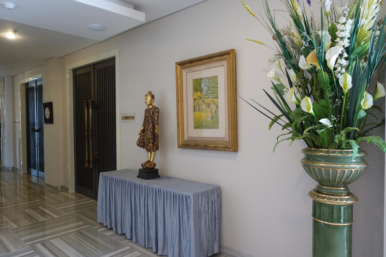 M Hotel Kupang Kupang  Exterior foto